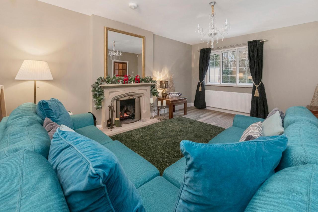 Отель Westleigh Ashtead Экстерьер фото